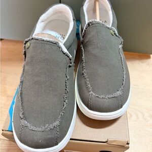 Vionic  Slip-On Sneakers in Olive Green with White Soles